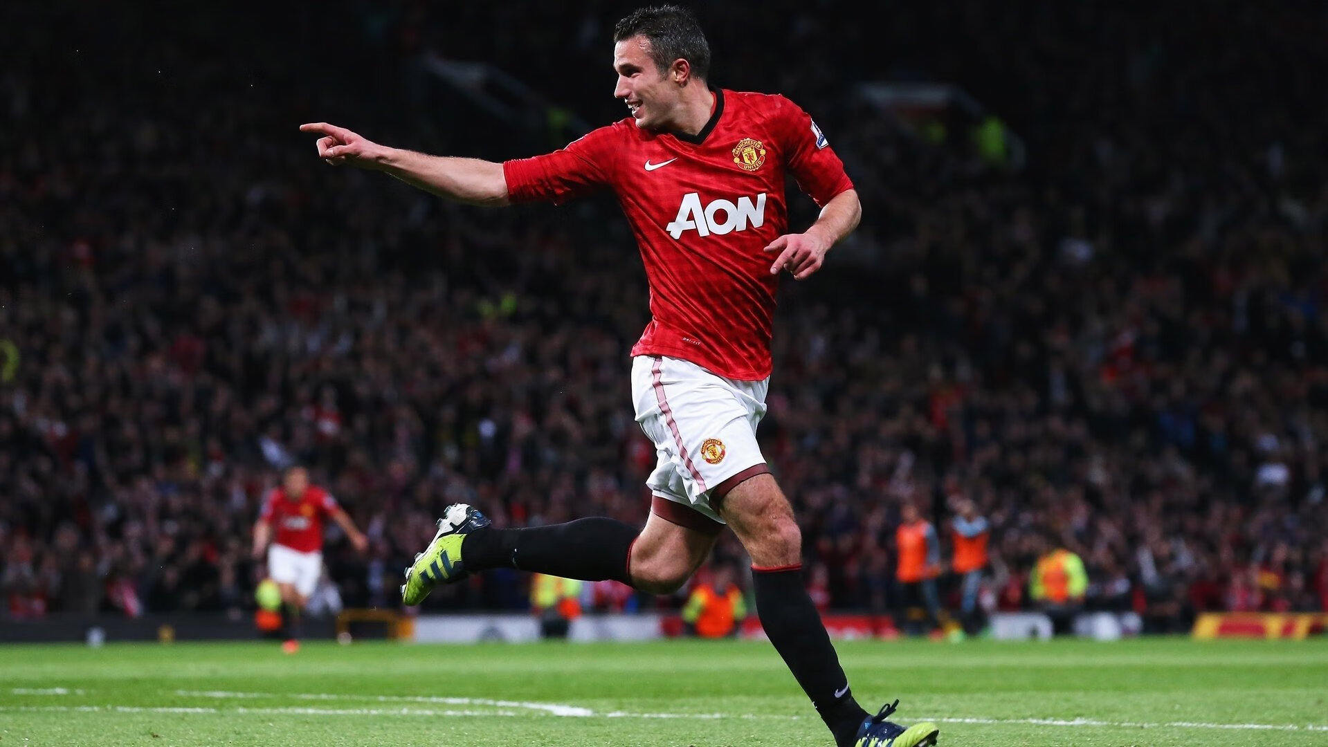 绿茵场上的双重奏，哈兰德爆发之夜，伊拉克足球的沉稳胜利